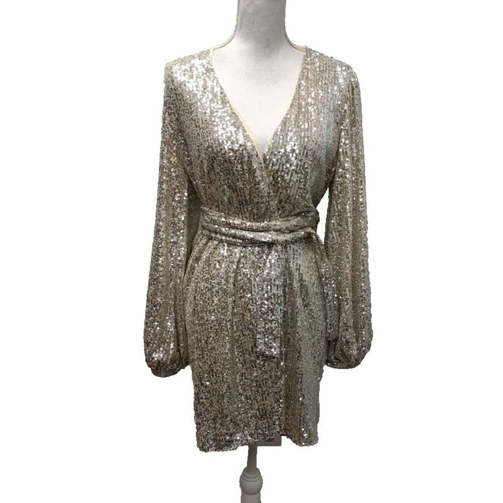 Audrey 3+1 Sequin Wrap Dress Womens Medium Cream Silver Going Out Bachelorette